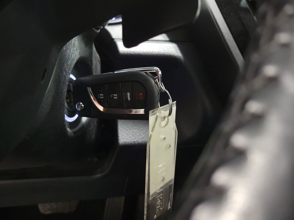 Used 2022 Toyota Camry SE FWD image 15