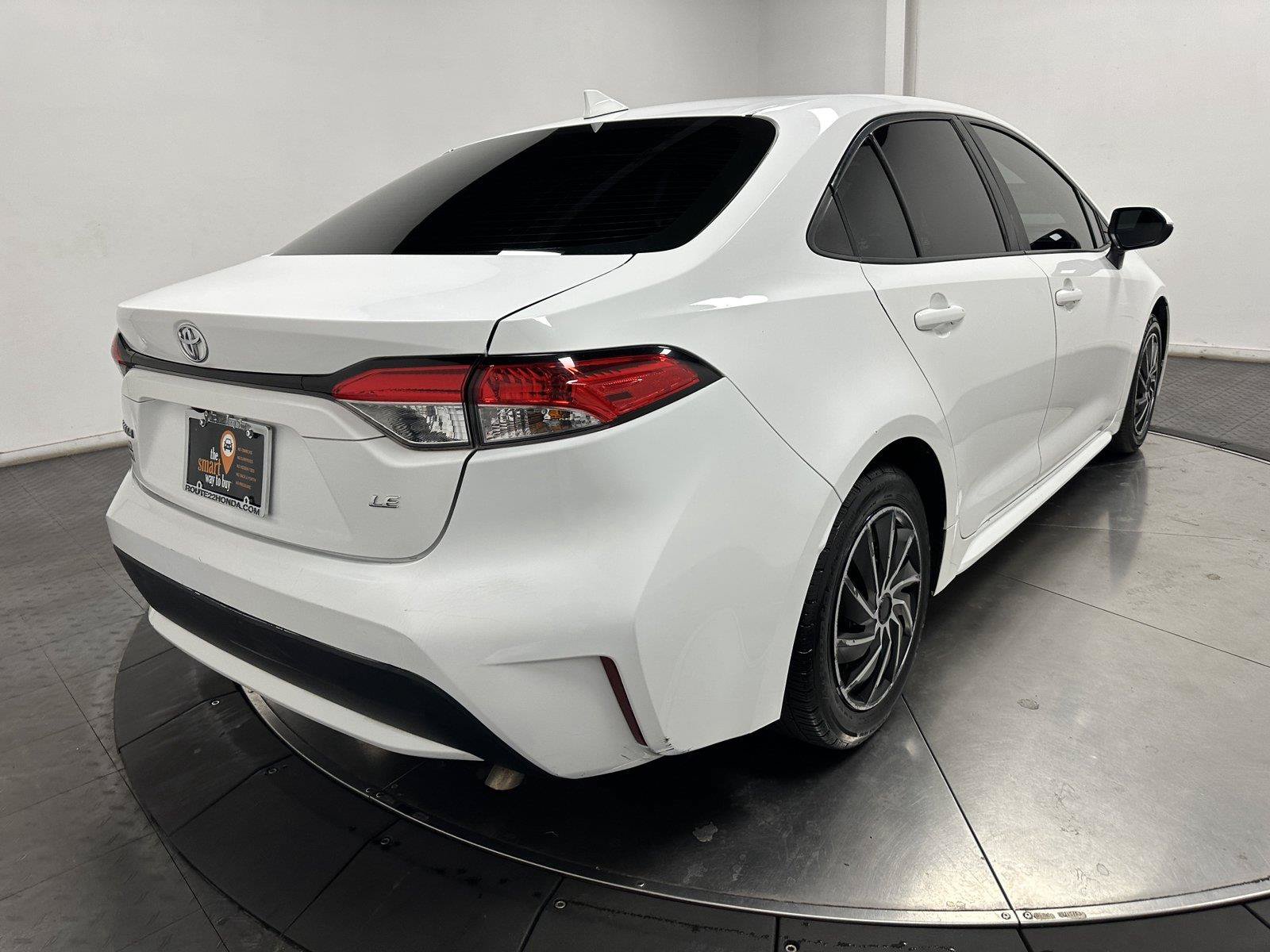 Used 2021 Toyota Corolla LE FWD image 13