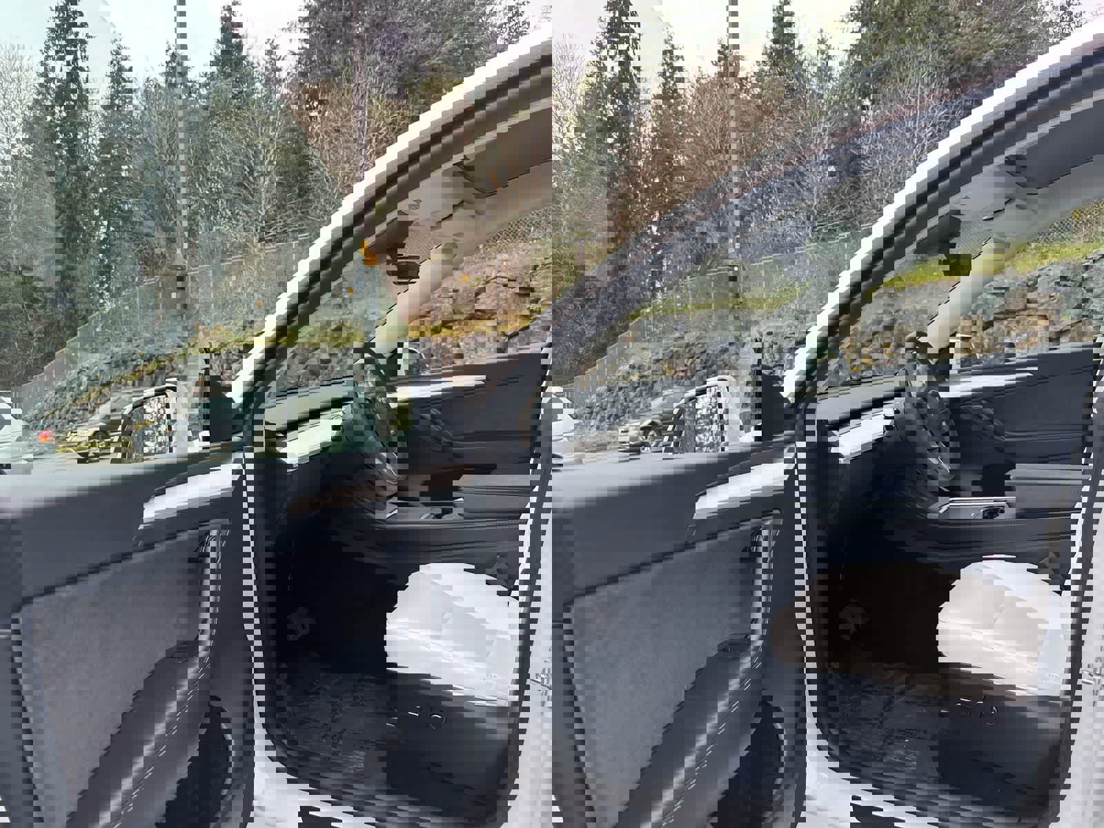 Used 2024 Tesla Model Y Long Range image 17