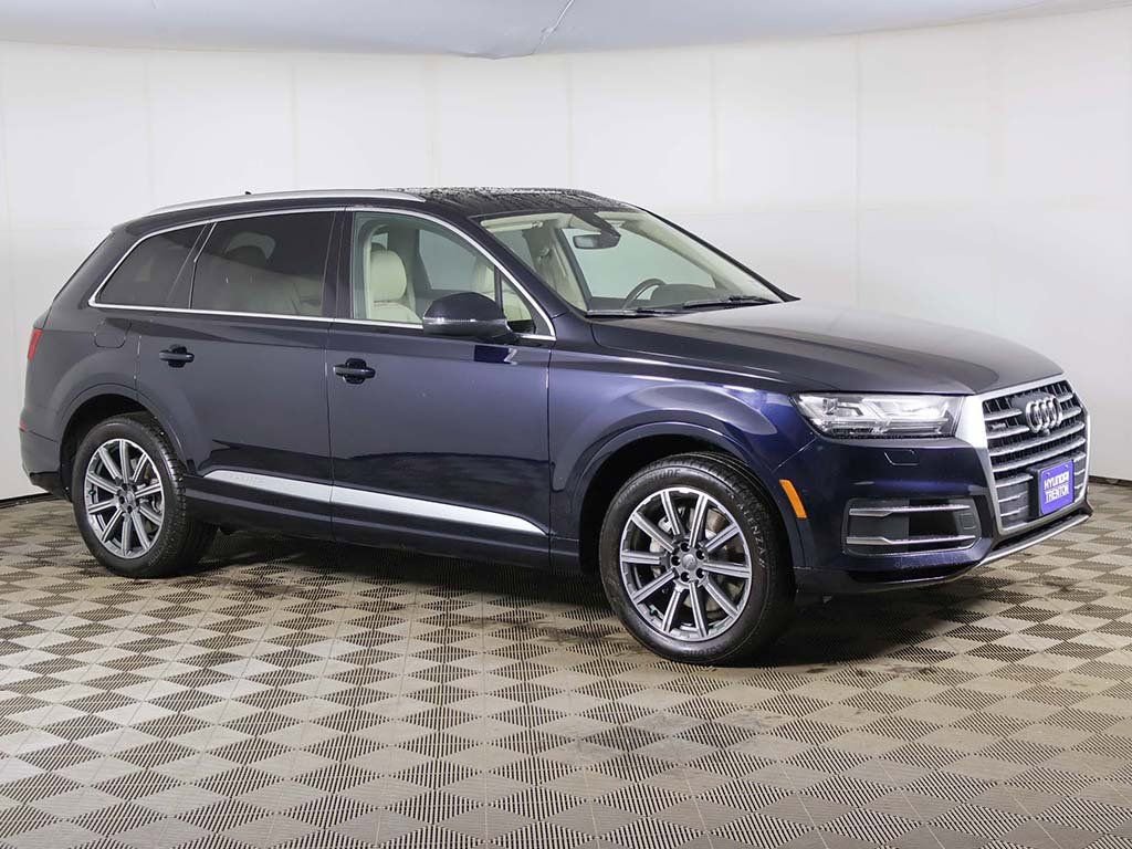 Used 2017 Audi Q7 3.0T Premium Plus w/ Premium Plus Package image 2