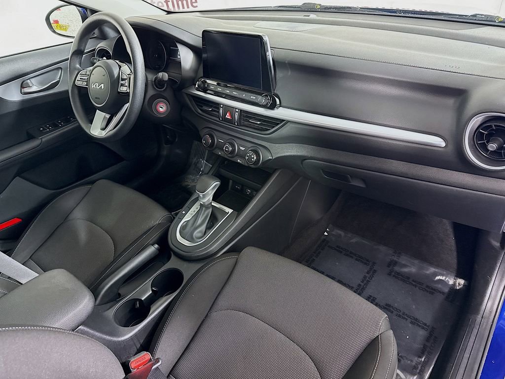 Used 2023 Kia Forte LXS image 29