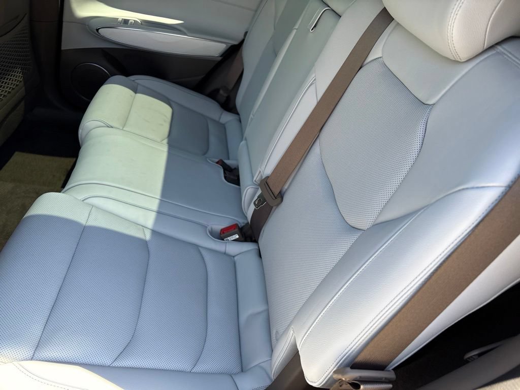 New 2026 Genesis GV70 2.5T Advanced AWD/4WD image 10