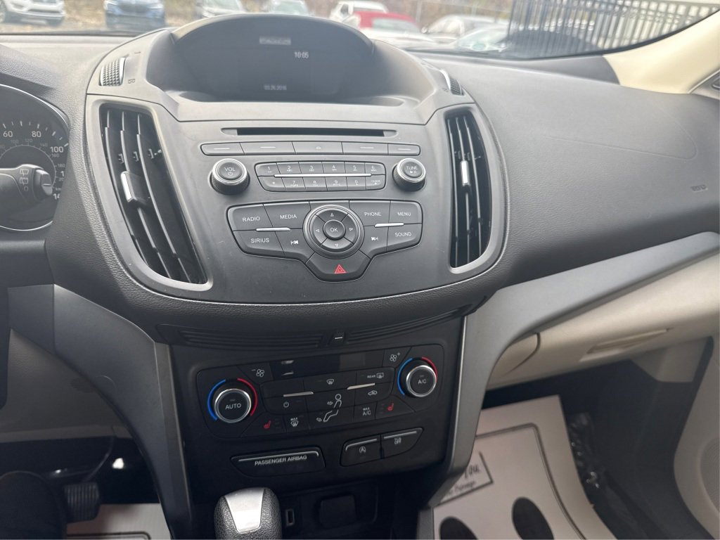 Used 2017 Ford Escape SE w/ SE Cold Weather Package image 24