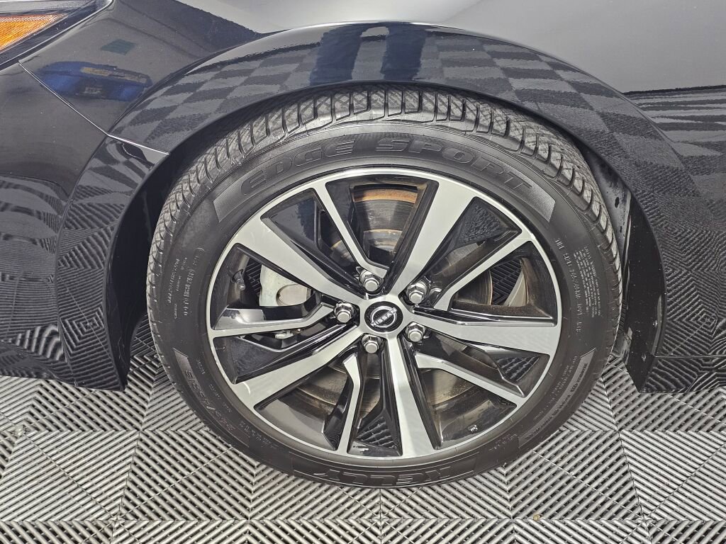Used 2023 Nissan Maxima SV w/ Floor Mat Group image 11