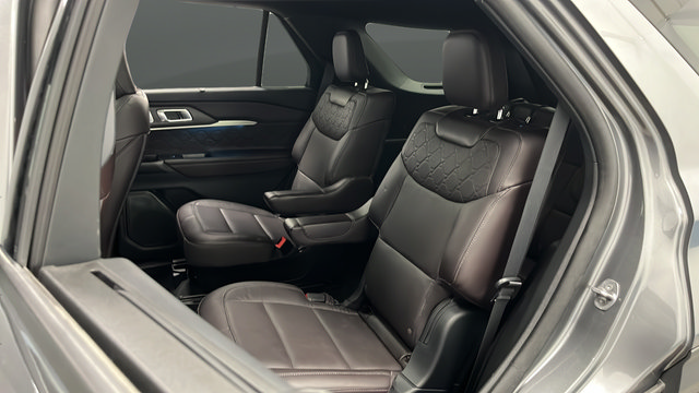 Used 2025 Ford Explorer Platinum w/ LUX Leather Package AWD/4WD image 24