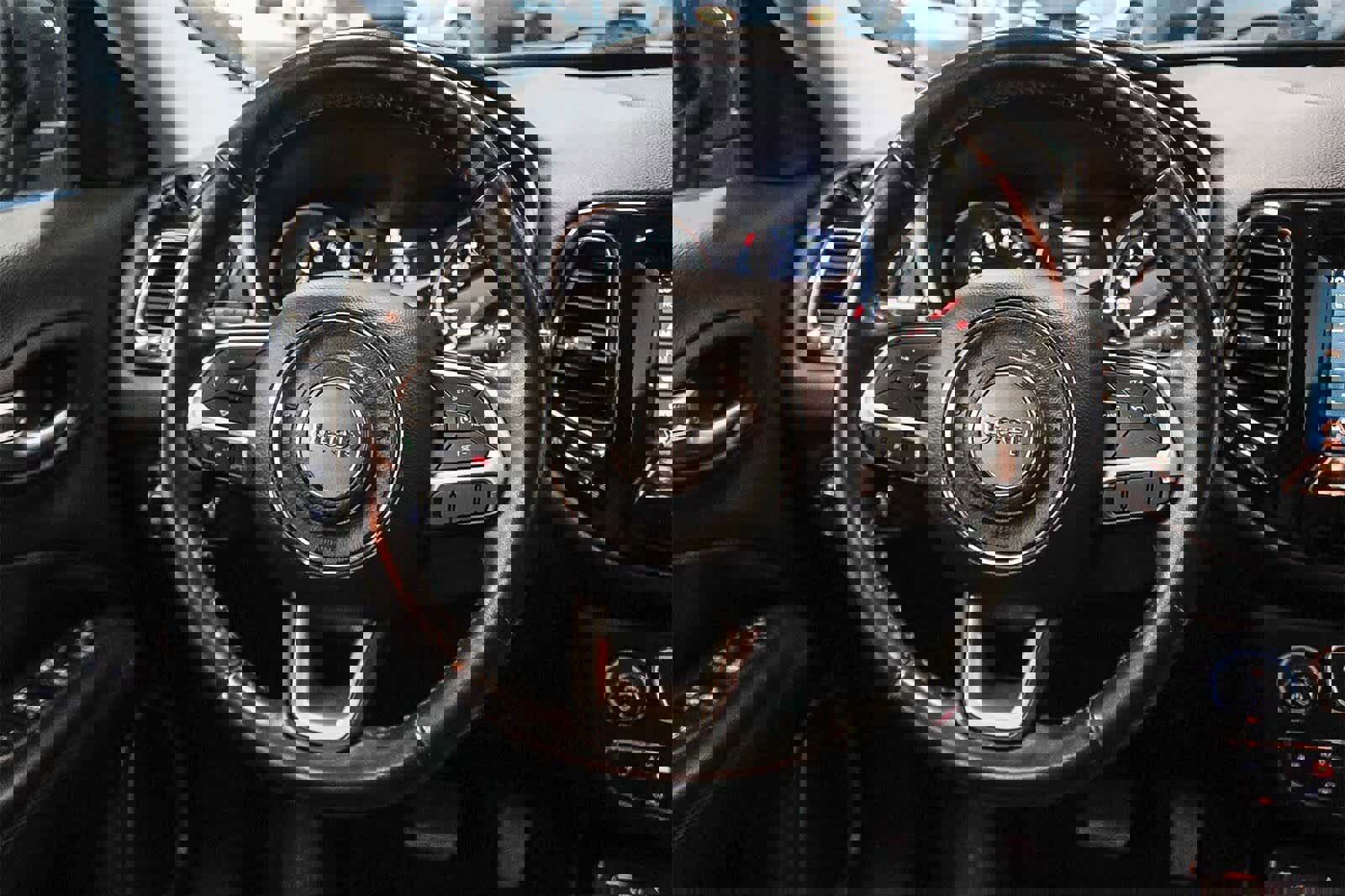 Used 2020 Jeep Compass Latitude image 15