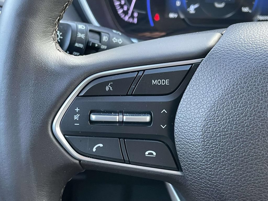 Used 2020 Hyundai Santa Fe Limited AWD/4WD image 11