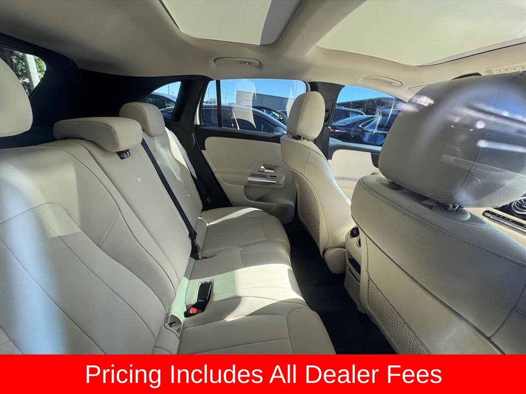 Used 2023 Mercedes-Benz GLA 250 4MATIC w/ Premium Package image 4
