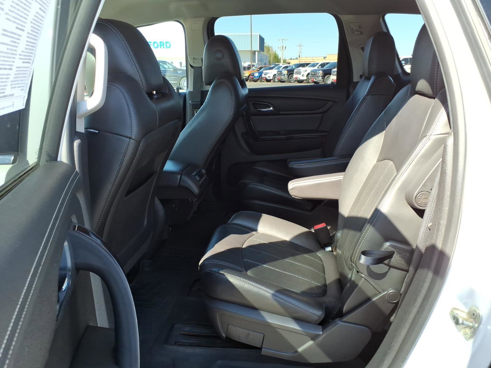 Used 2016 Chevrolet Traverse LTZ AWD/4WD image 14