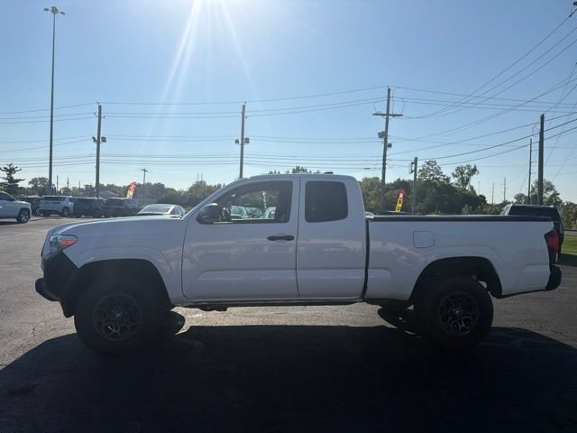 Used 2023 Toyota Tacoma SR AWD/4WD image 4