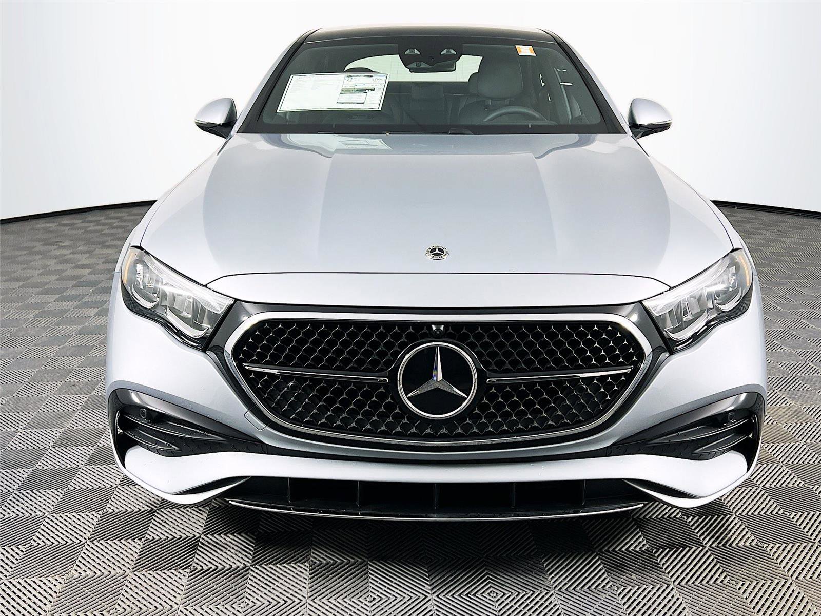 New 2026 Mercedes-Benz E 350 4MATIC Sedan image 9
