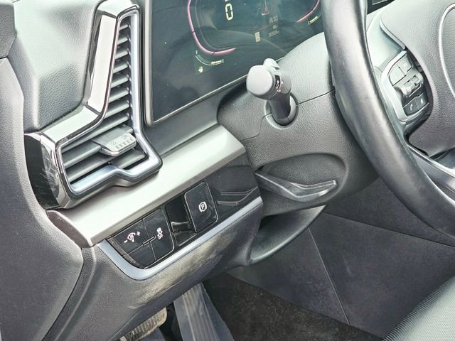 Used 2023 Kia Sportage EX image 17