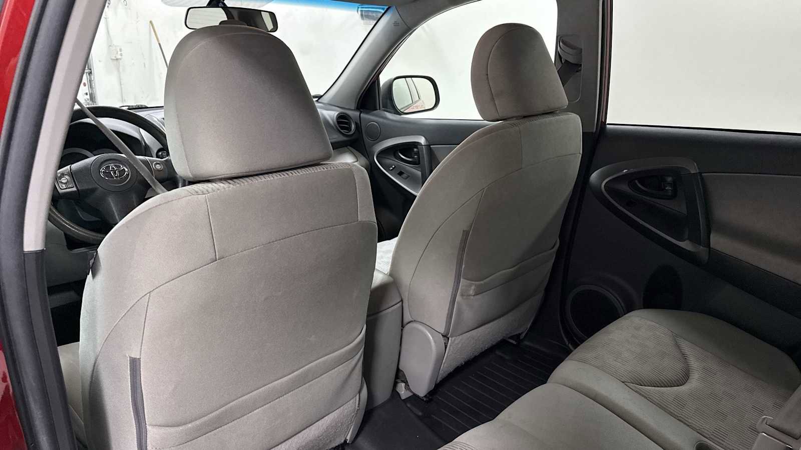 Used 2012 Toyota RAV4 4WD image 23