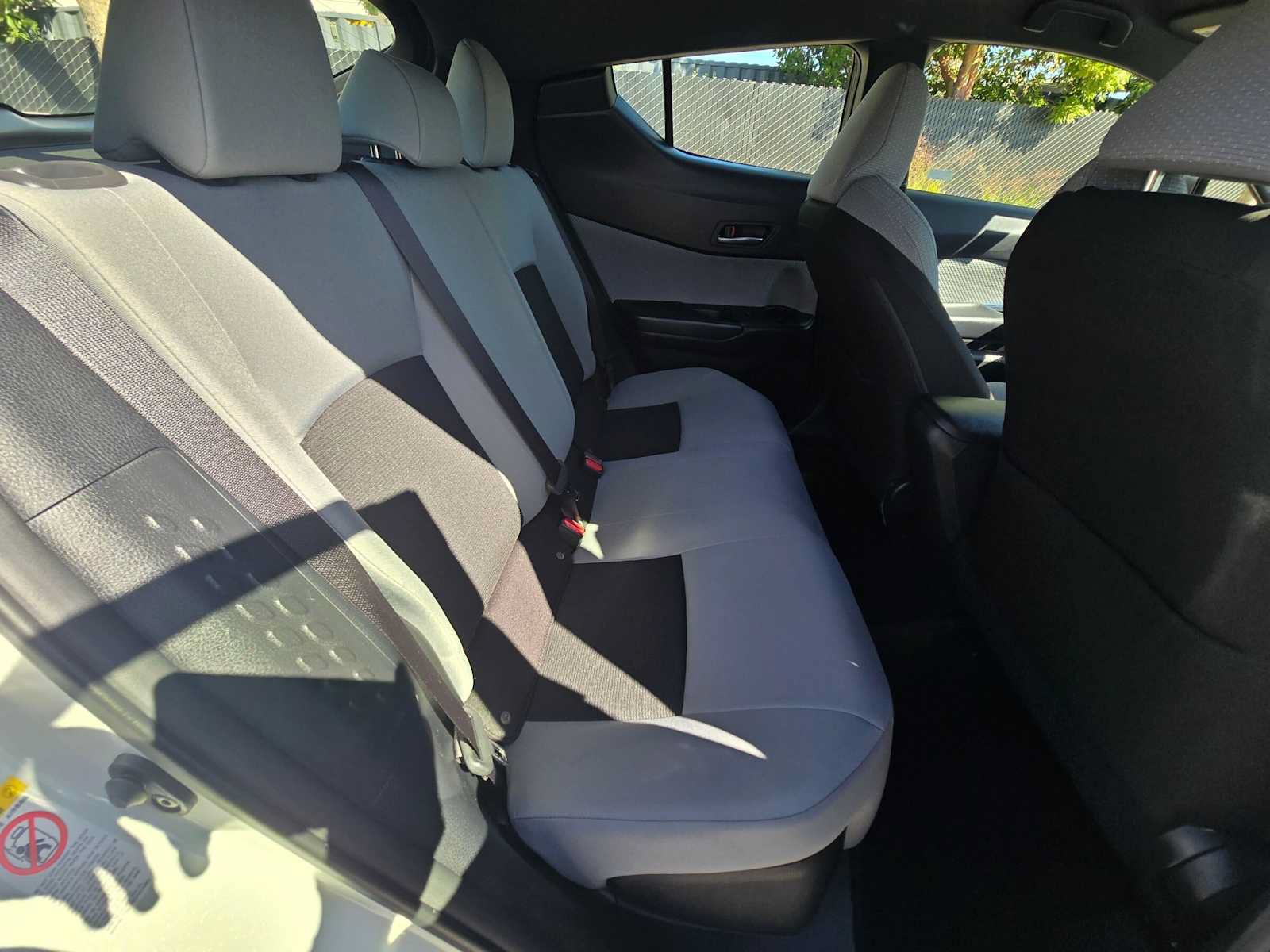 Used 2019 Toyota C-HR XLE FWD image 12