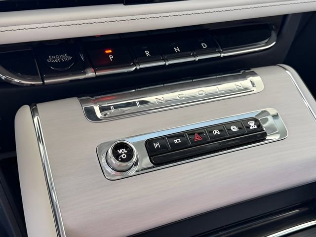 Used 2025 Lincoln Aviator Reserve w/ Luxury Package RWD image 26