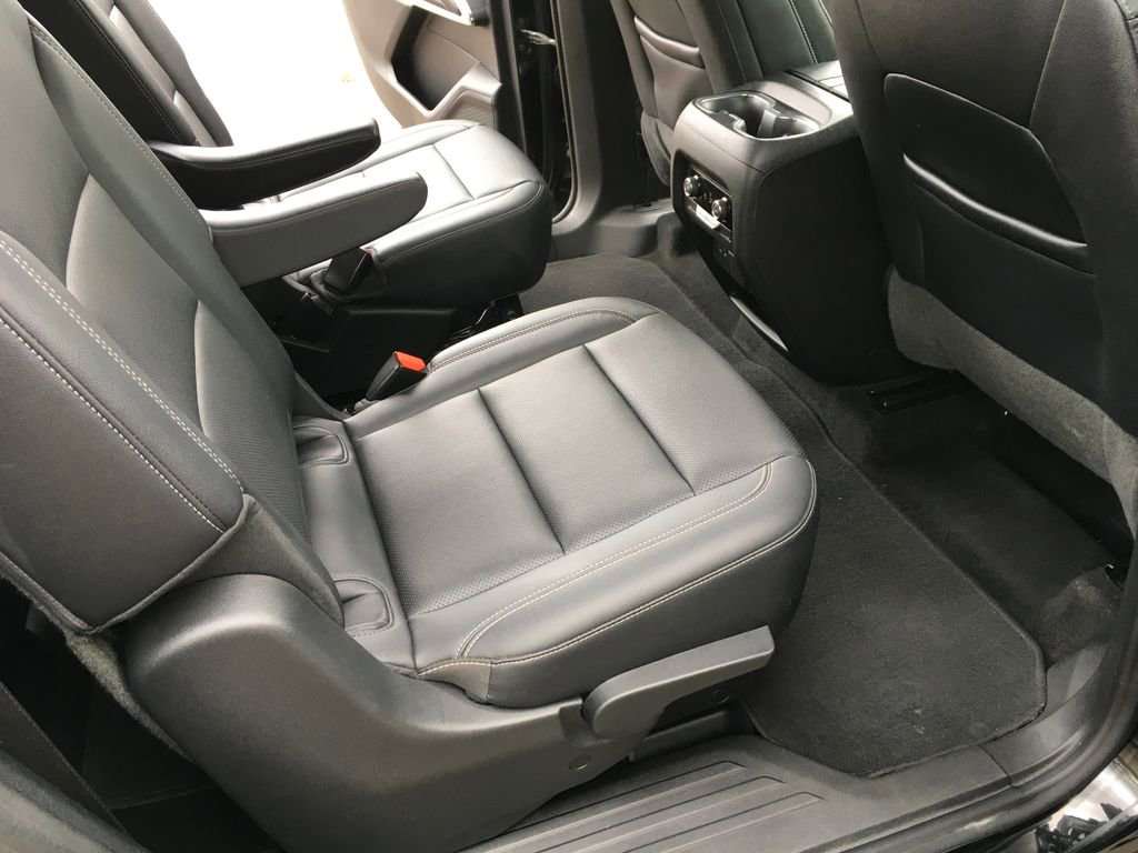 Used 2024 Chevrolet Traverse LT w/ Midnight/Sport Edition AWD/4WD image 29