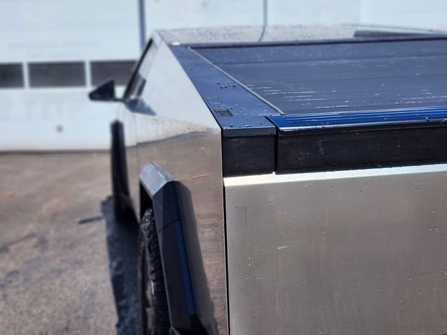 Used 2024 Tesla Cybertruck AWD Crew Cab image 9