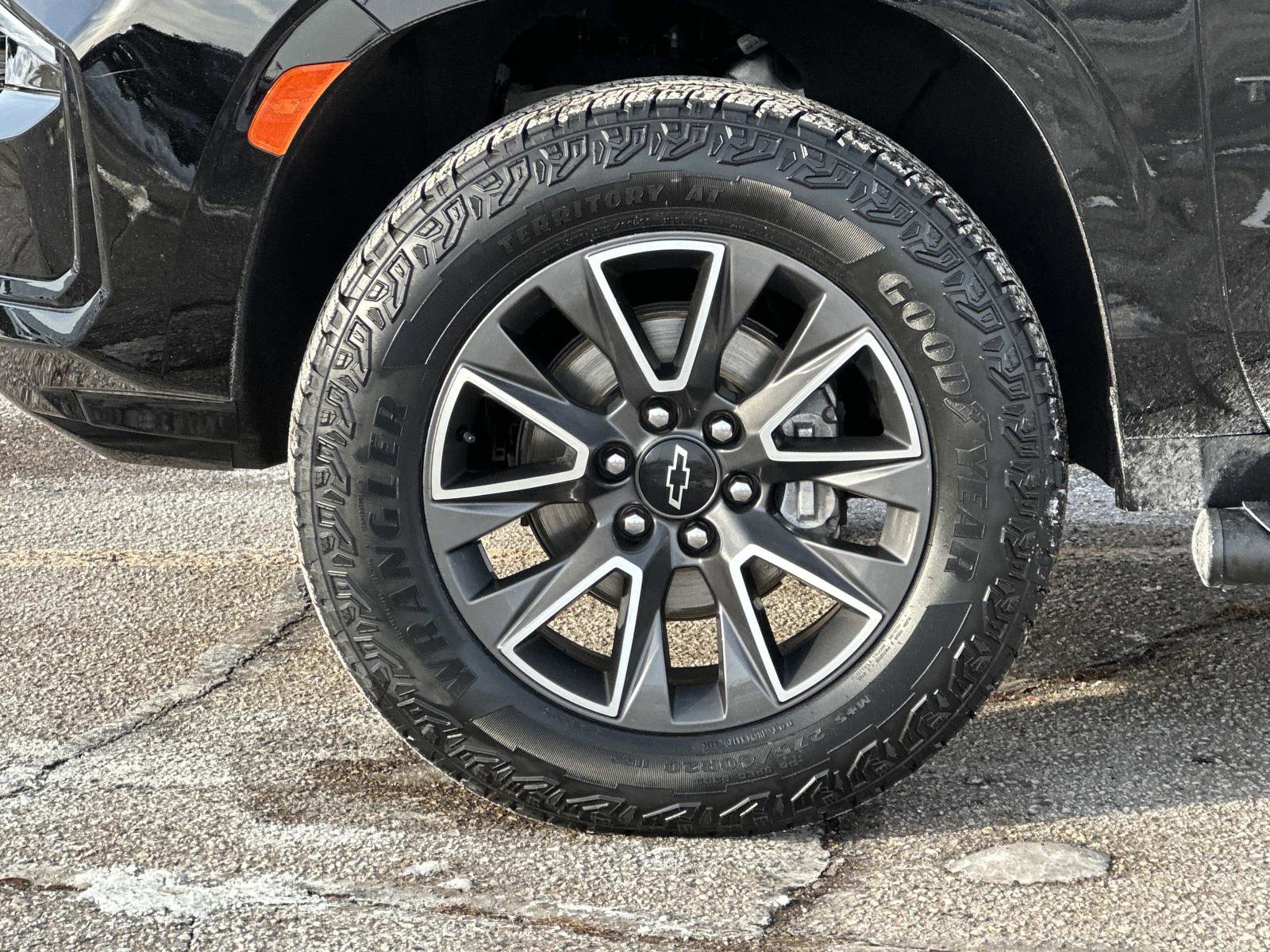 Certified 2023 Chevrolet Tahoe Z71 w/ Luxury Package image 10