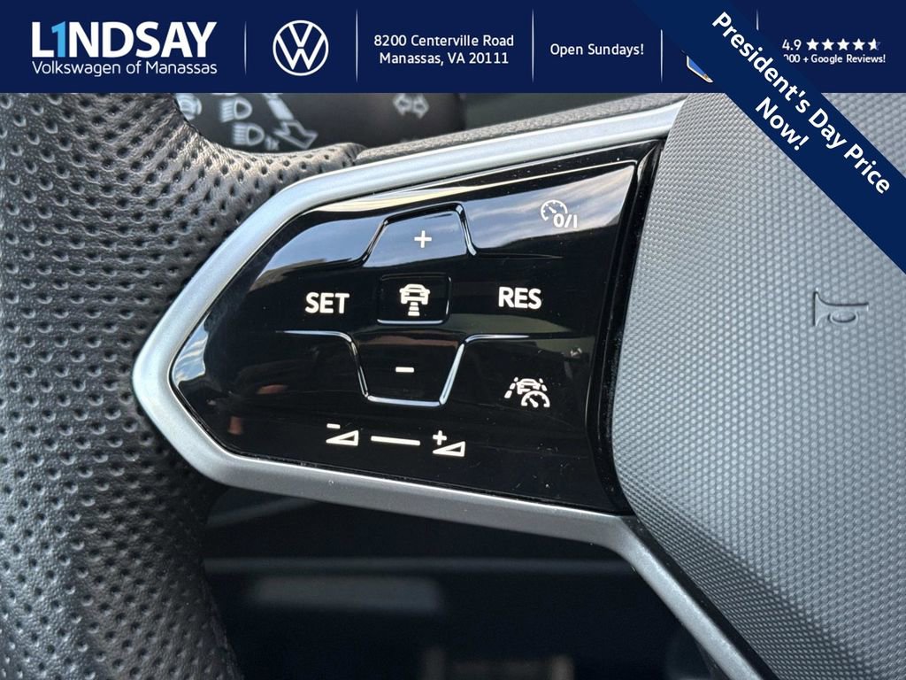 Used 2024 Volkswagen Tiguan SE R-Line image 21