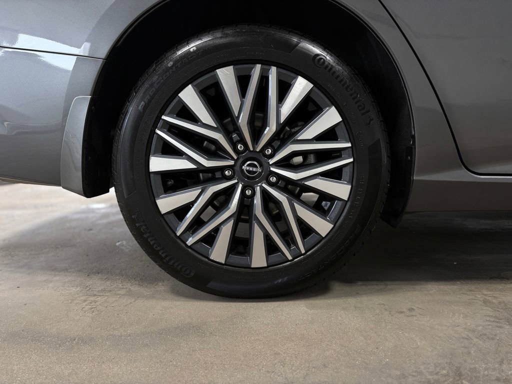 Used 2024 Nissan Altima 2.5 SV image 35