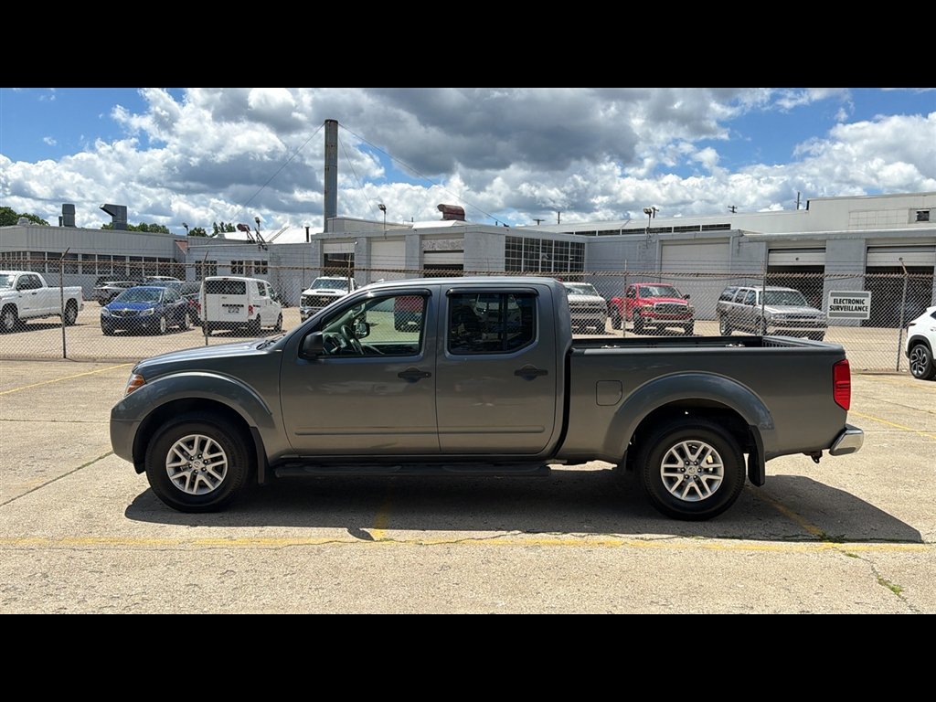 Used 2018 Nissan Frontier SV AWD/4WD image 3