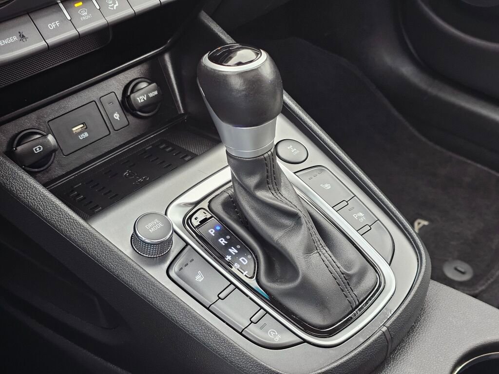 Used 2023 Hyundai Kona Limited image 24