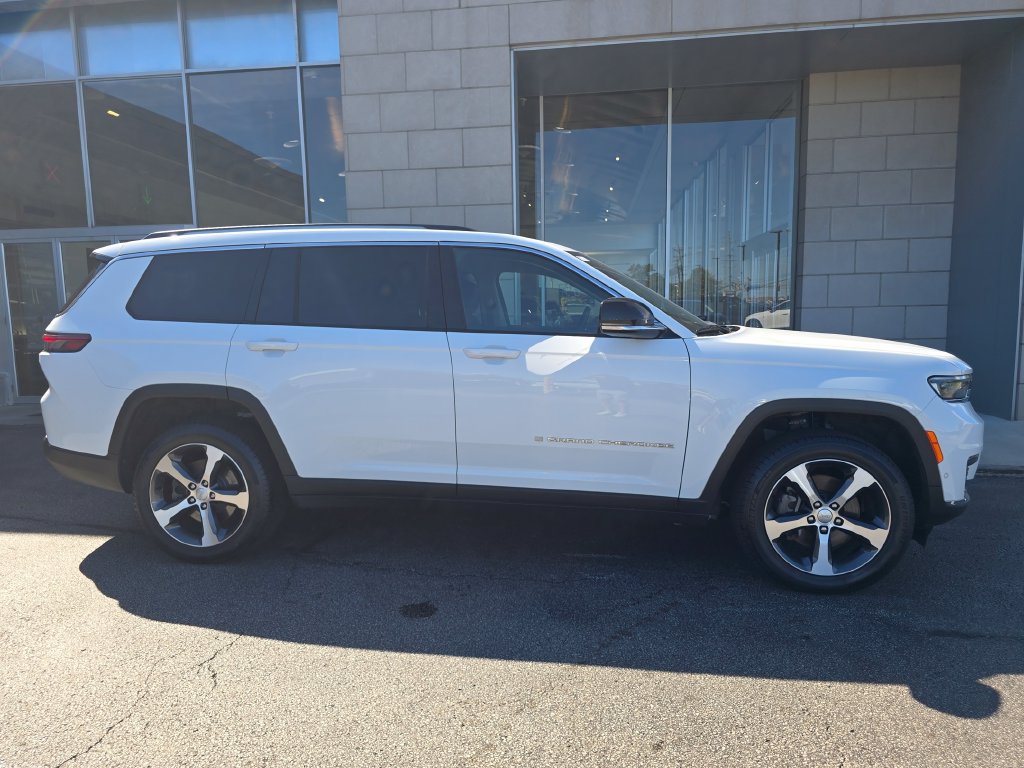 Used 2023 Jeep Grand Cherokee L Limited w/ Luxury Tech Group II AWD/4WD image 18