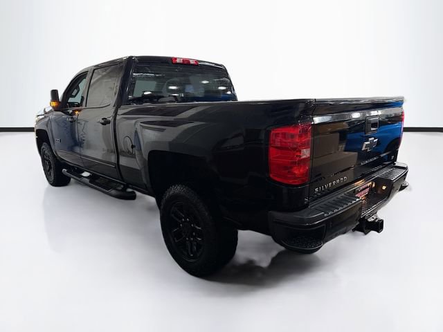 Used 2019 Chevrolet Silverado 2500 LT w/ Midnight Edition AWD/4WD image 5