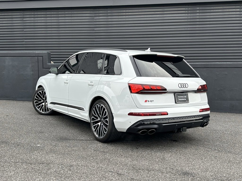 Used 2025 Audi SQ7 Prestige image 3