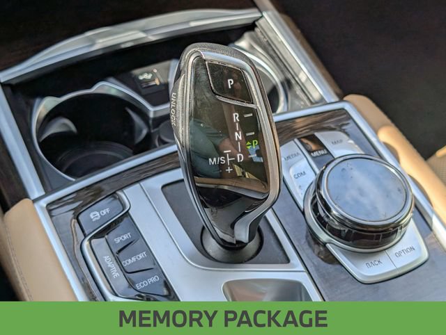 Used 2021 BMW 750i xDrive w/ Executive Package AWD/4WD image 24