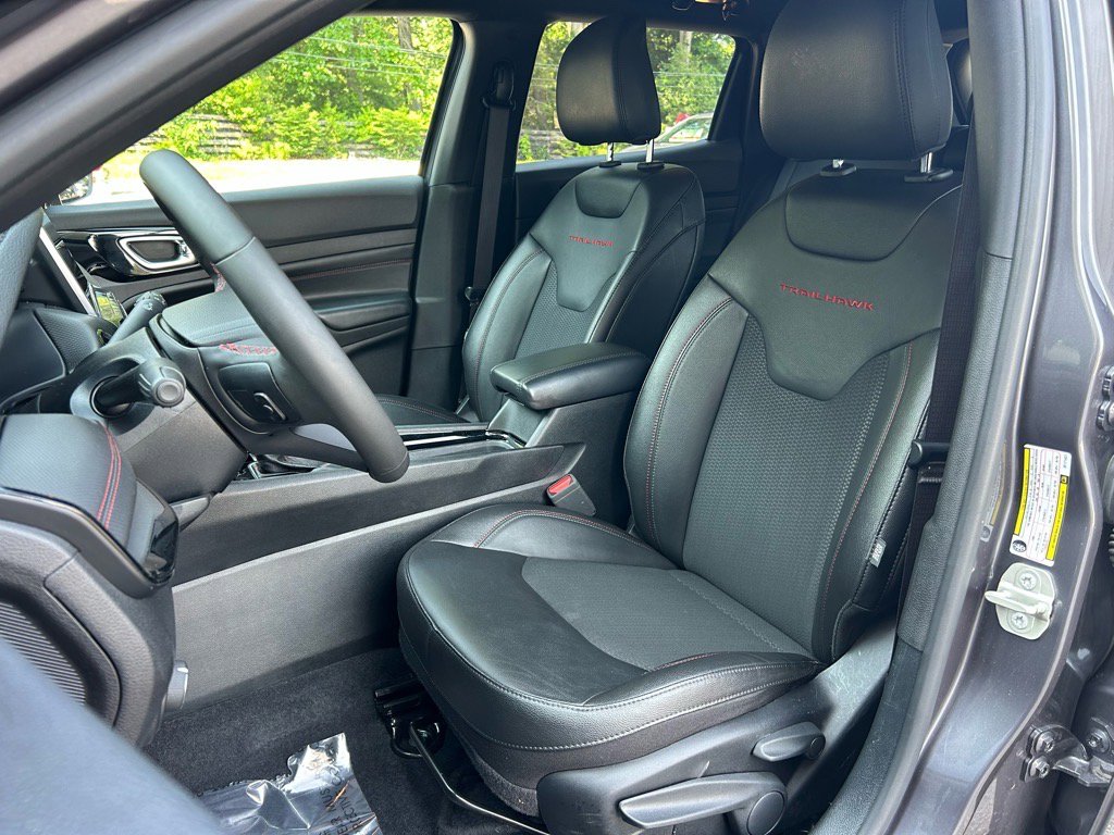 Used 2024 Jeep Compass Trailhawk image 18