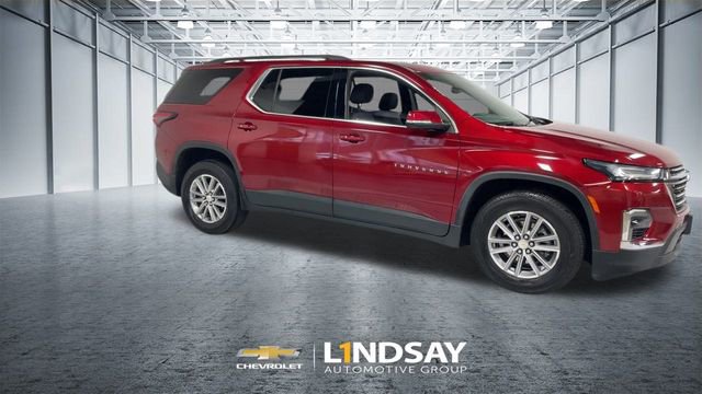 Used 2022 Chevrolet Traverse LT image 3