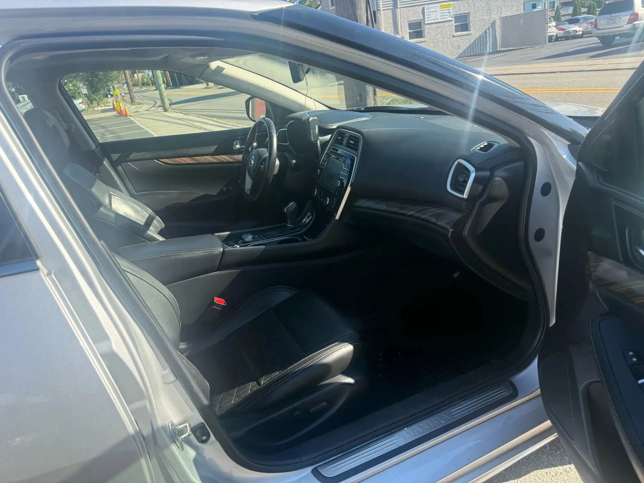 Used 2016 Nissan Maxima Platinum image 28