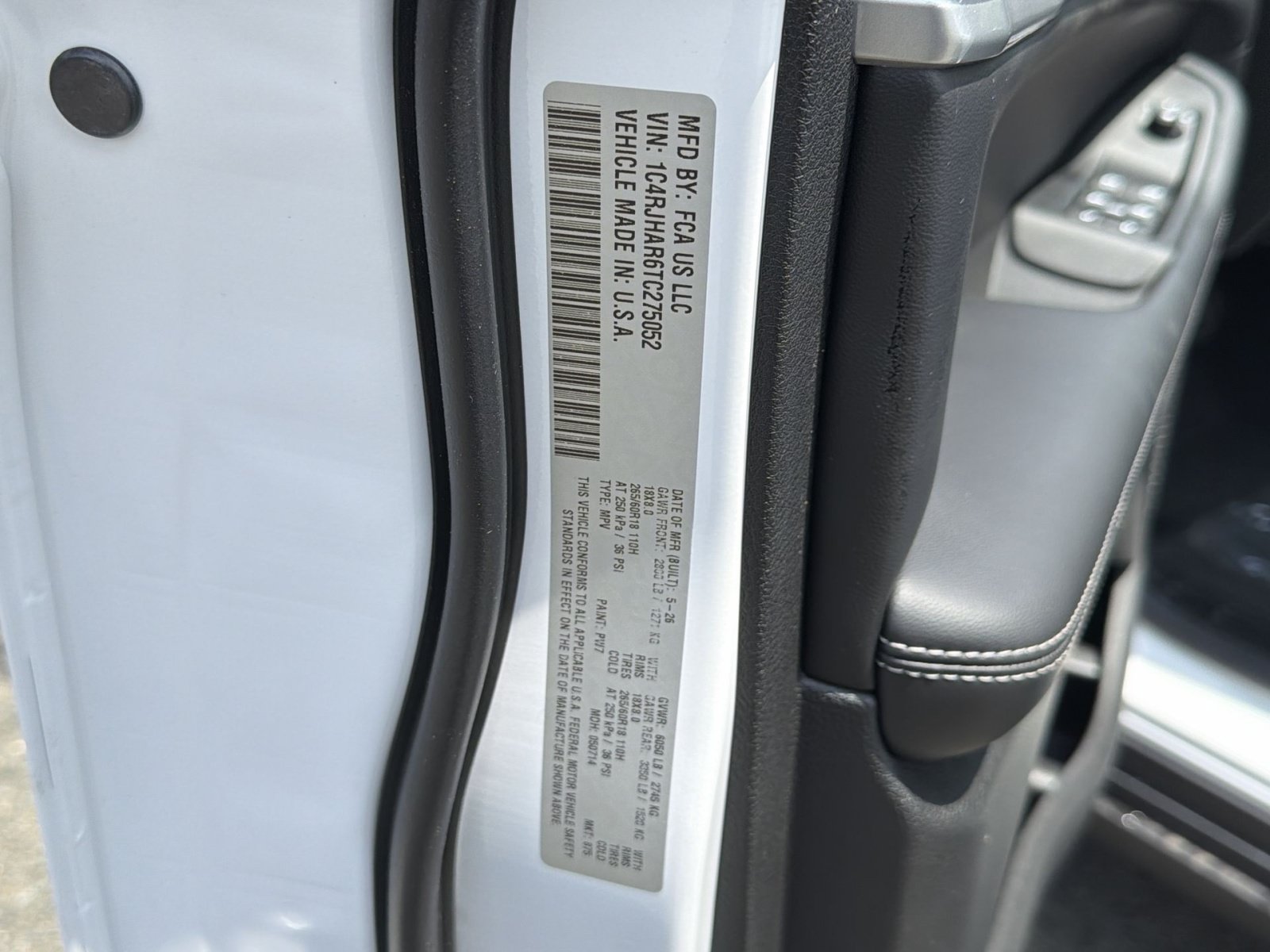 New 2026 Jeep Grand Cherokee Altitude AWD/4WD image 28