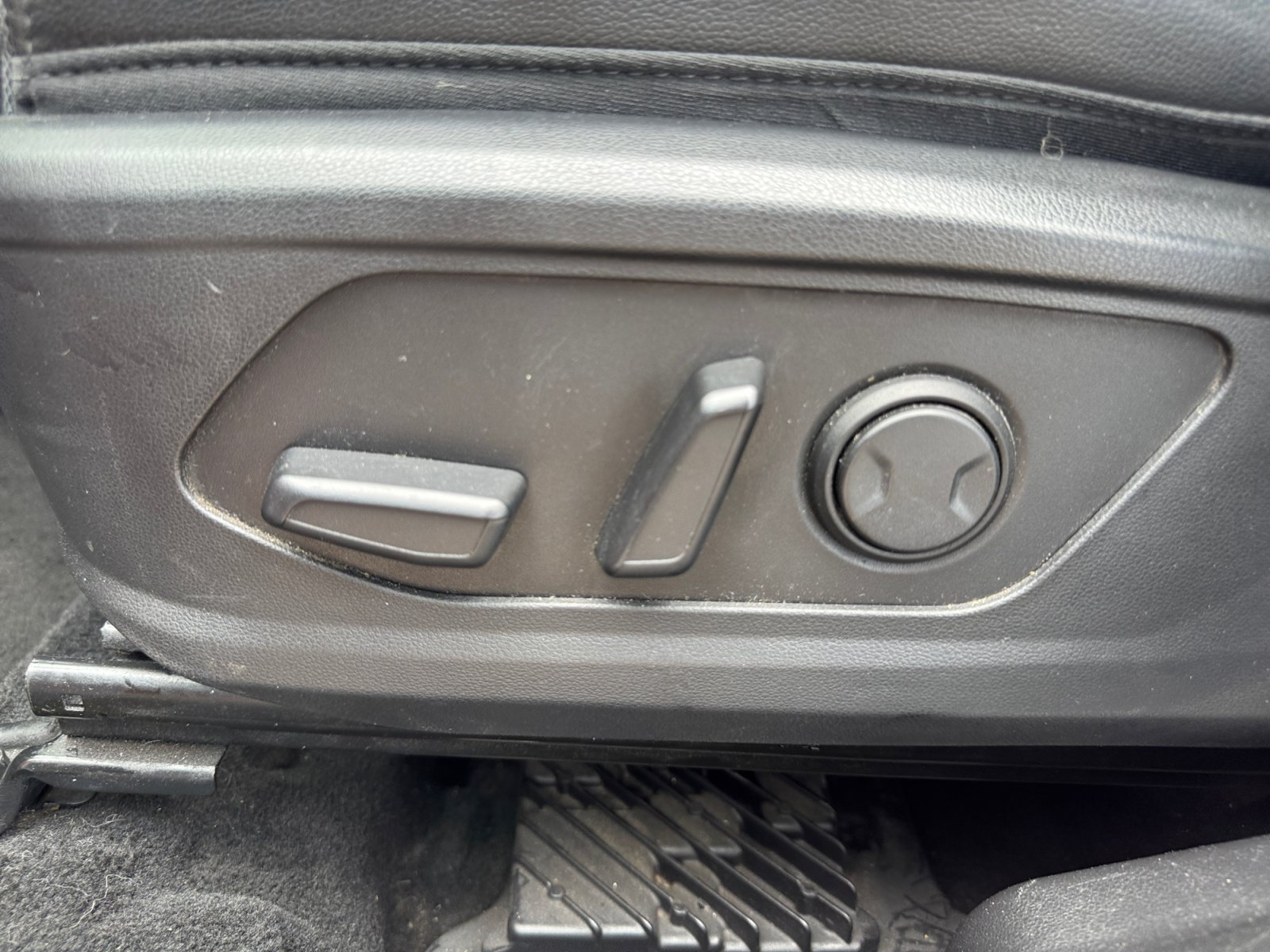 Used 2023 Hyundai Tucson Limited AWD/4WD image 17