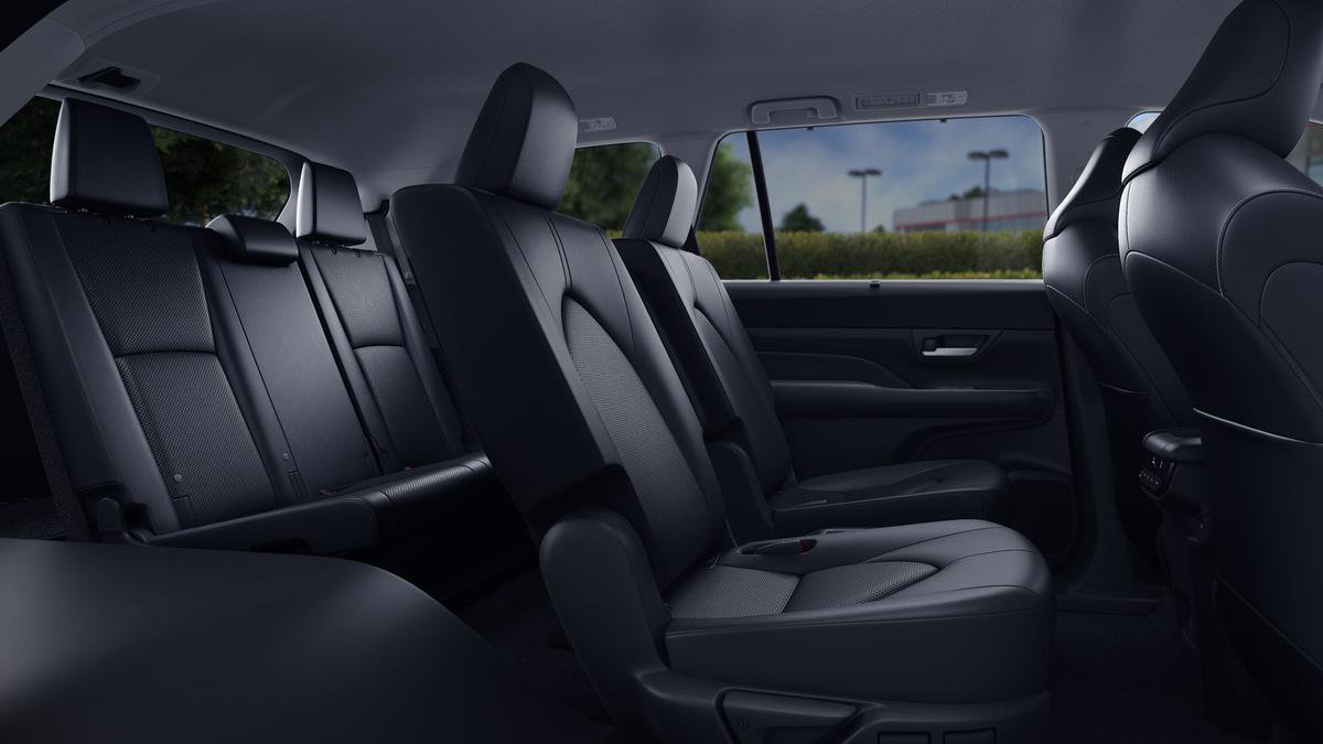 New 2026 Toyota Grand Highlander XLE image 32