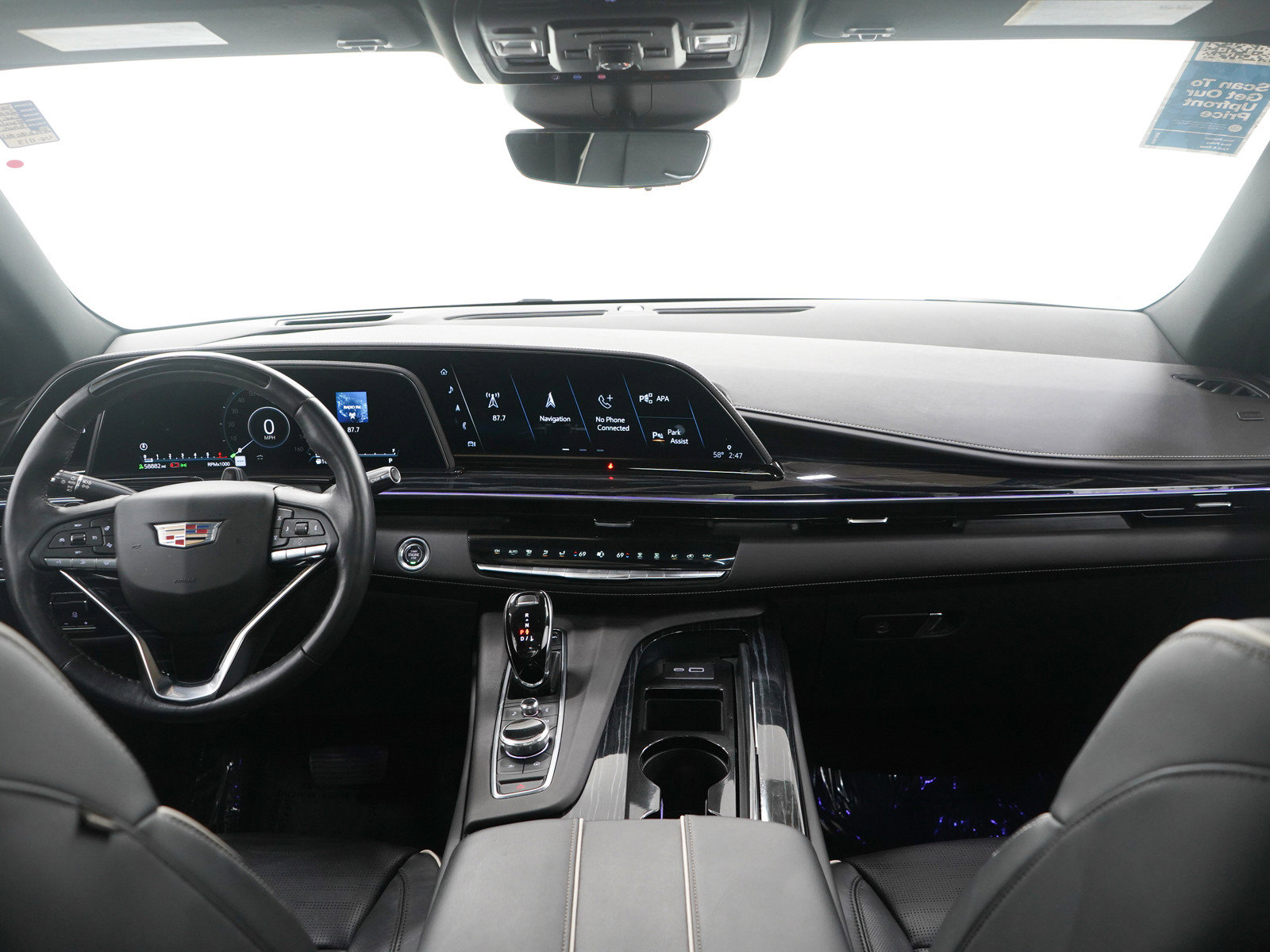 Used 2022 Cadillac Escalade Sport w/ LPO, ONYX Package image 15