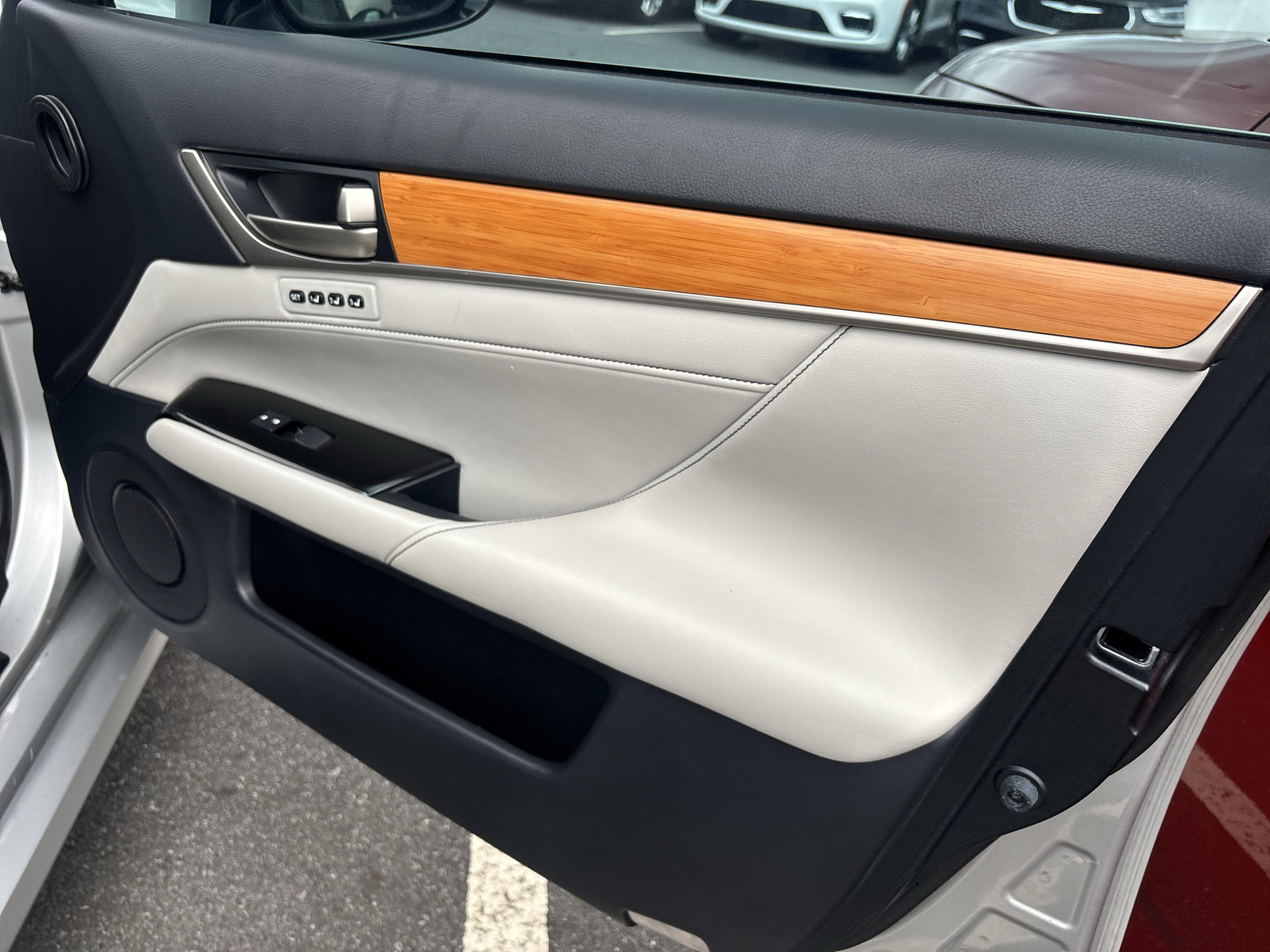 Used 2013 Lexus GS 450h w/ Luxury Pkg RWD image 17