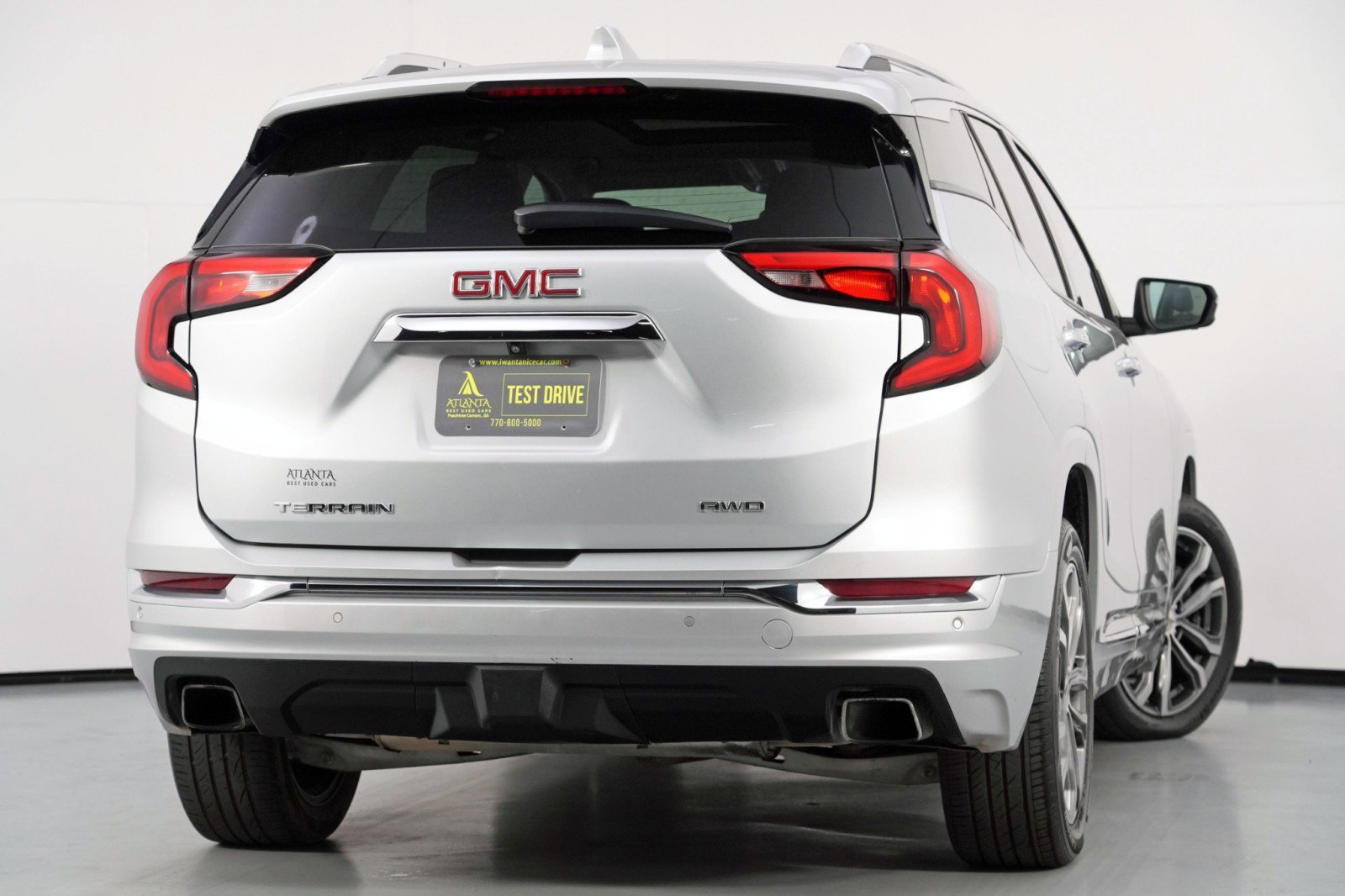 Used 2020 GMC Terrain Denali w/ GMC Pro Grade Package image 4