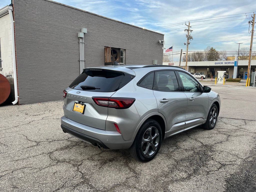 Certified 2023 Ford Escape ST-Line w/ Tech Pack #1 image 6
