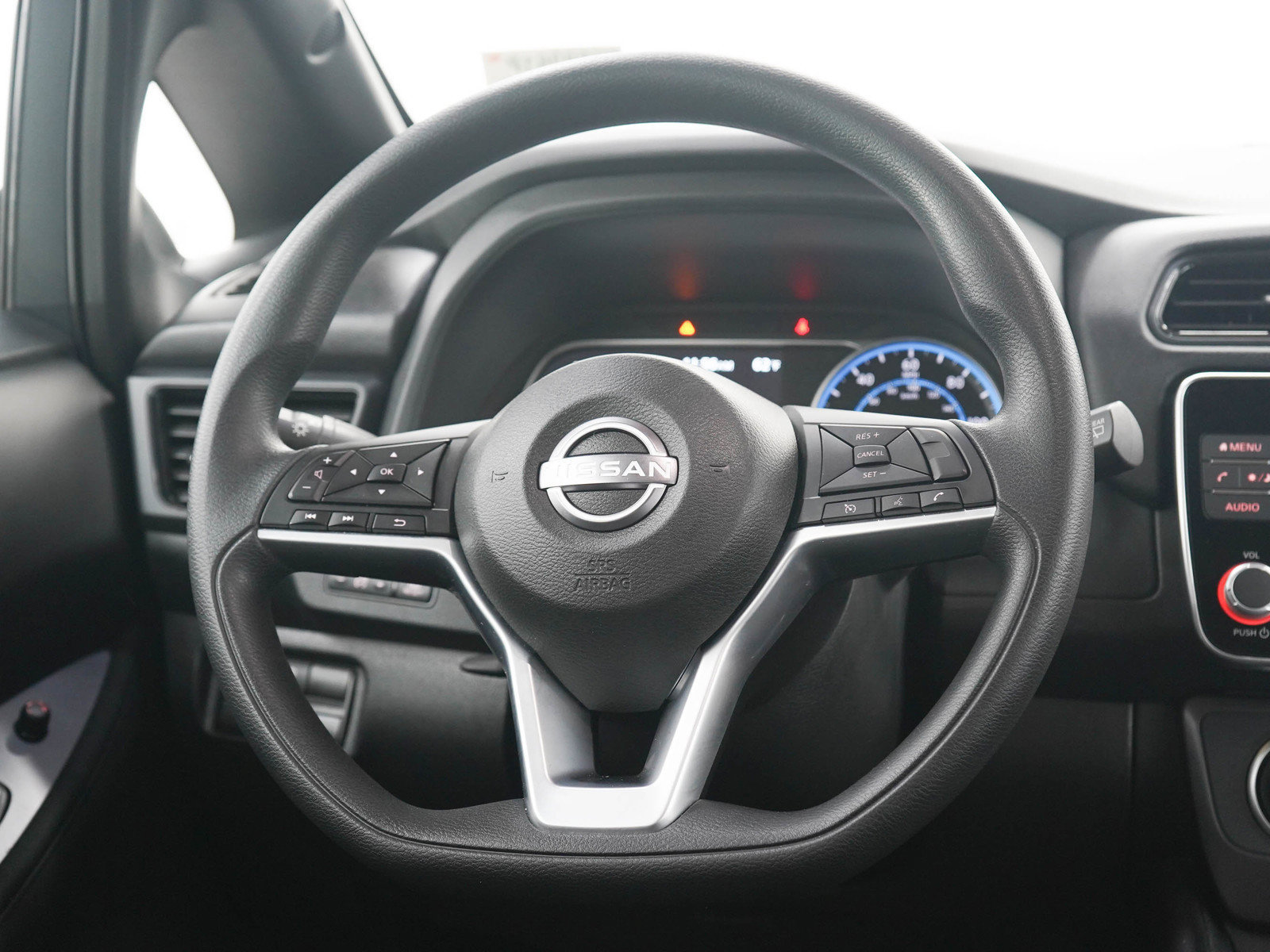 Used 2025 Nissan Leaf S FWD image 15