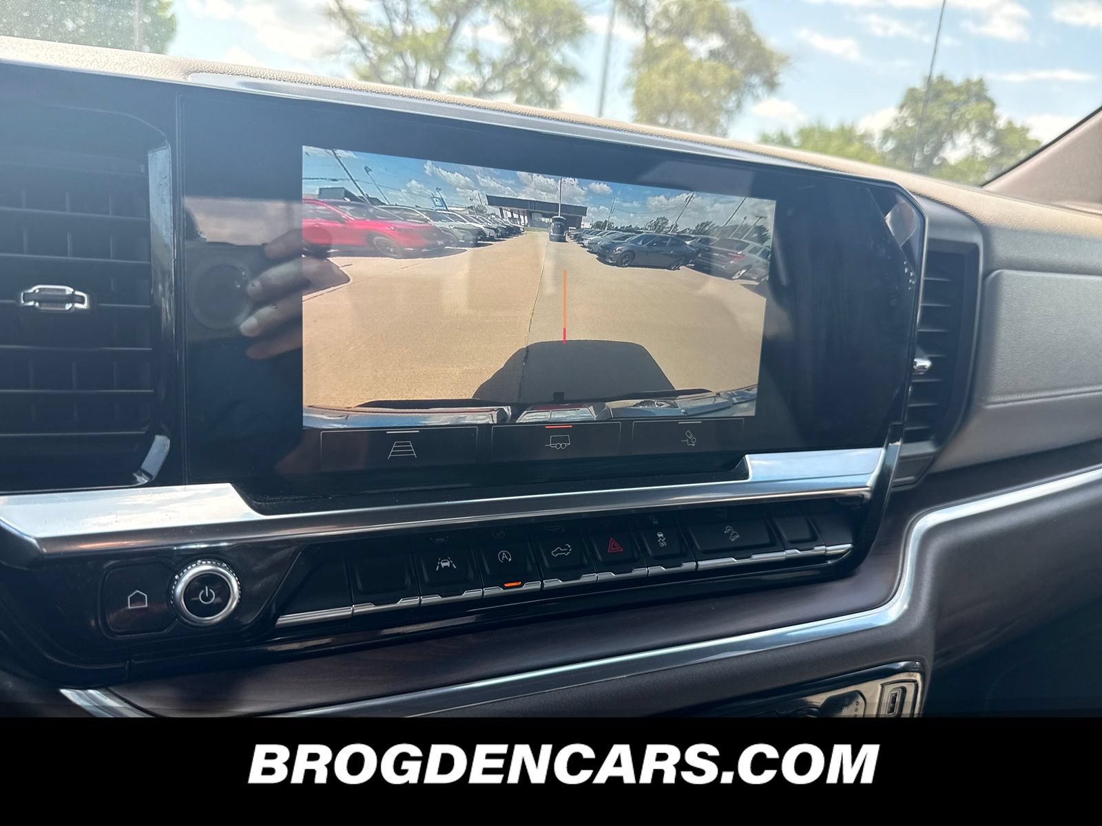 Used 2023 GMC Sierra 1500 SLT w/ SLT Premium Package AWD/4WD image 9