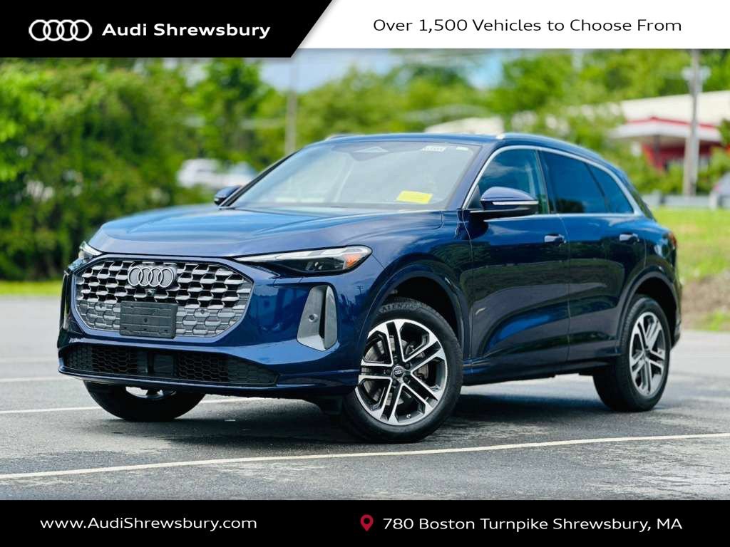 Used 2025 Audi Q5 Premium w/ Convenience Package