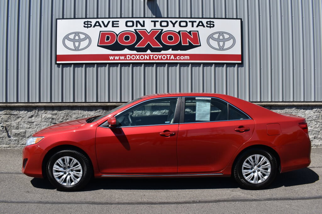 Used 2012 Toyota Camry LE FWD image 4
