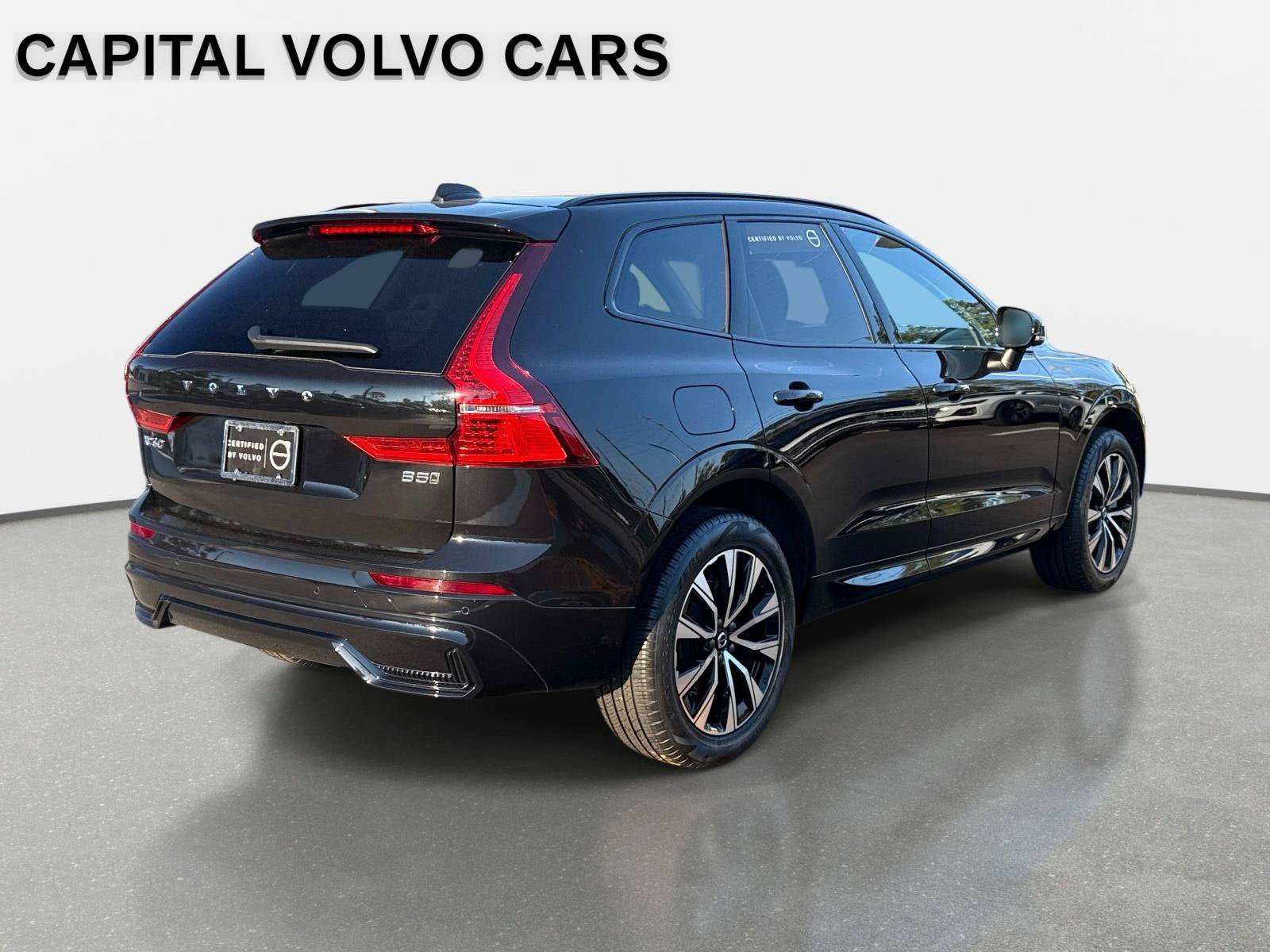 Used 2025 Volvo XC60 B5 Core AWD/4WD image 5