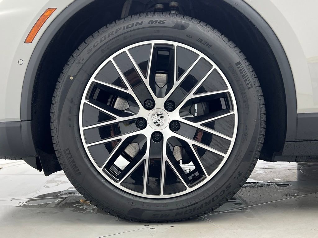 New 2026 Porsche Macan 4 Electric image 27