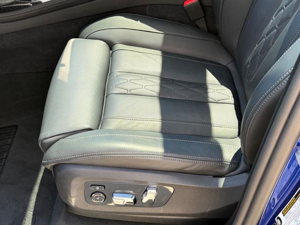 Certified 2026 BMW X7 M60i AWD/4WD image 19