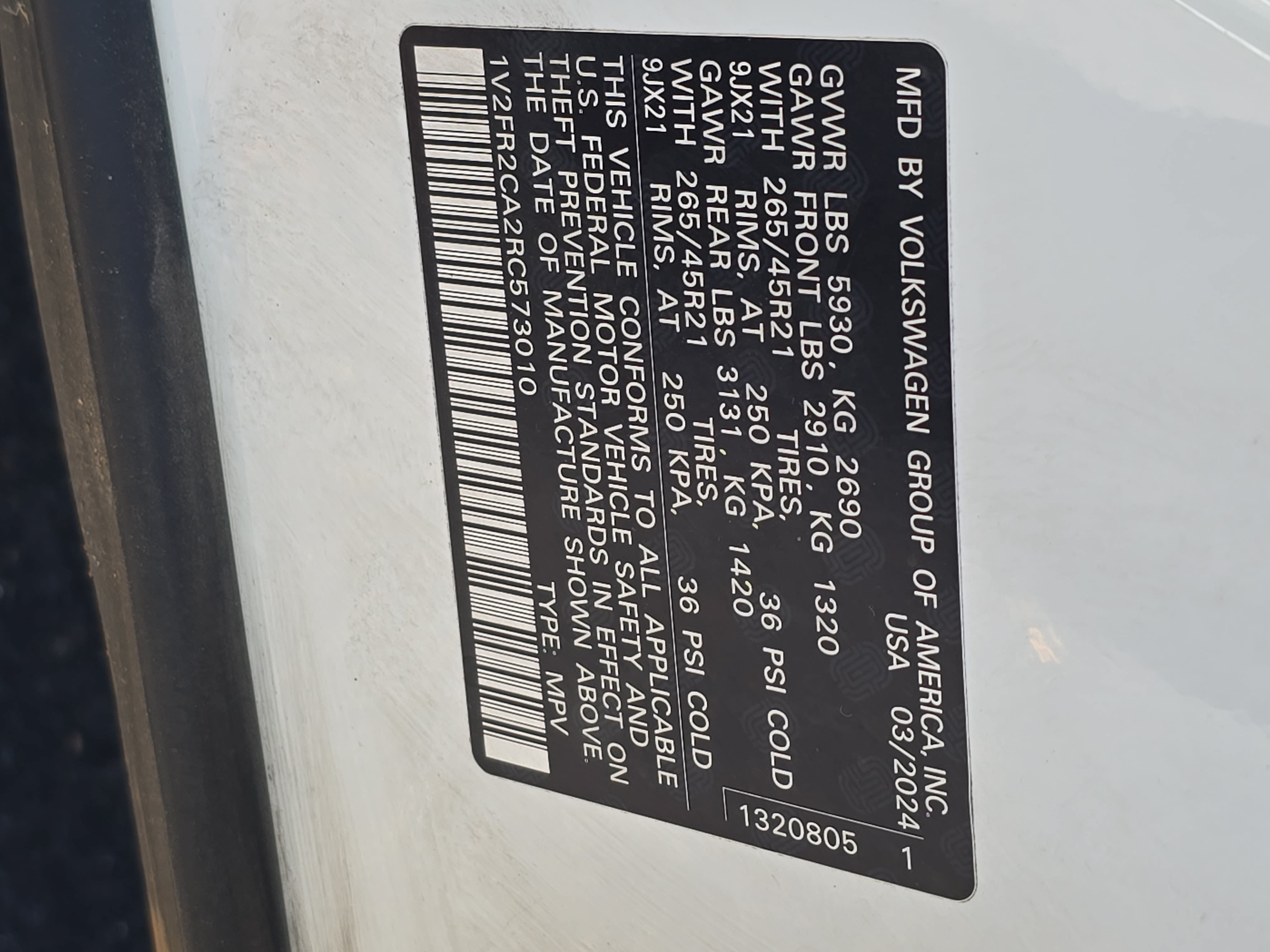 Certified 2024 Volkswagen Atlas SEL Premium R-Line AWD/4WD image 38