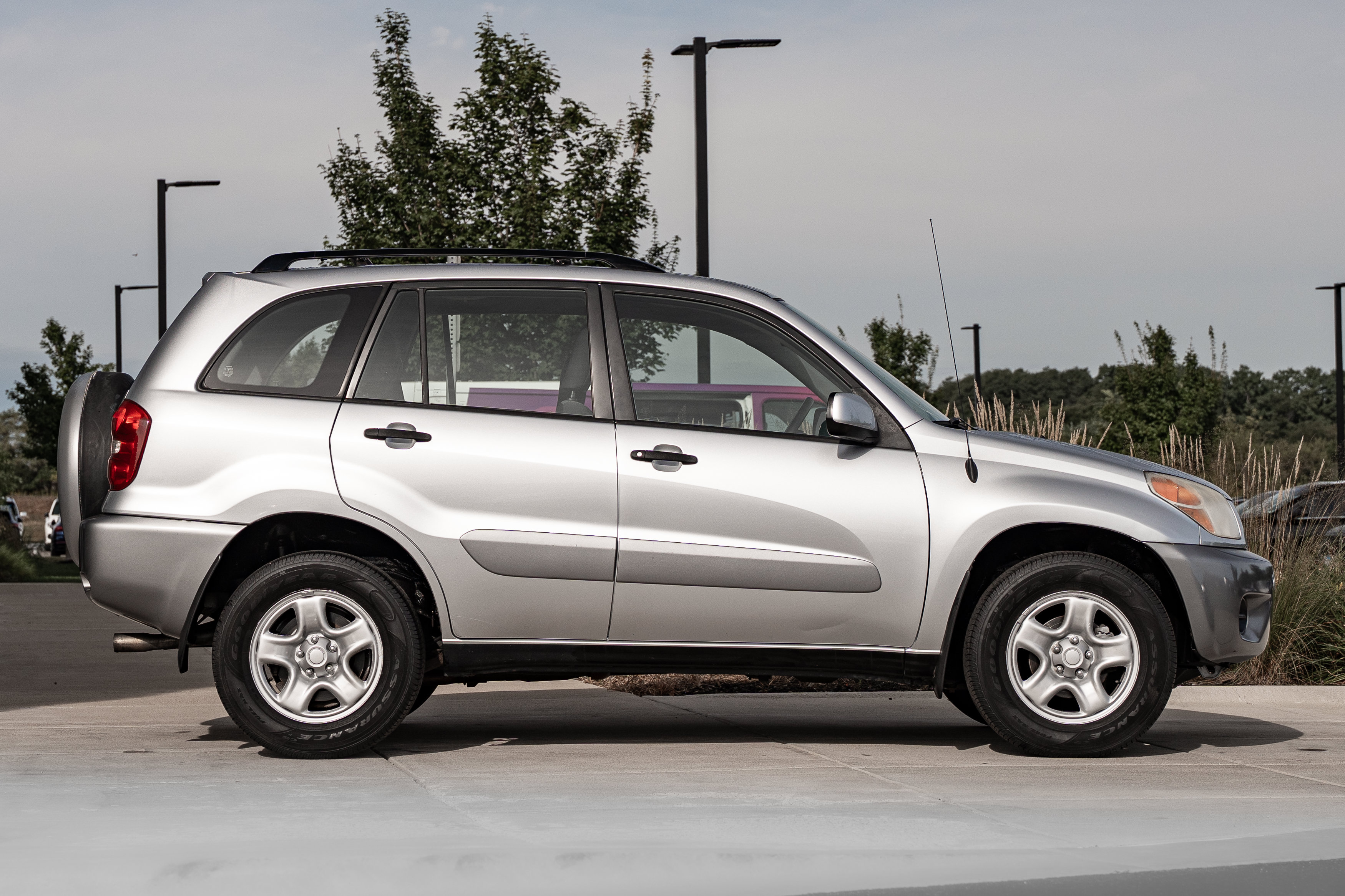 Used 2005 Toyota RAV4 2WD image 3