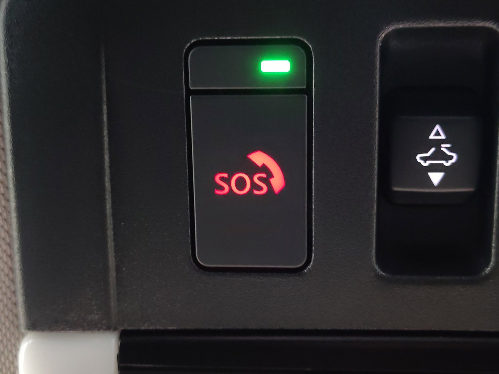 Certified 2025 Nissan Rogue SV w/ SV Premium Package image 36